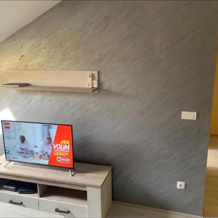 Appartamento Zara Apartman Krusevac - Centar Esterno foto