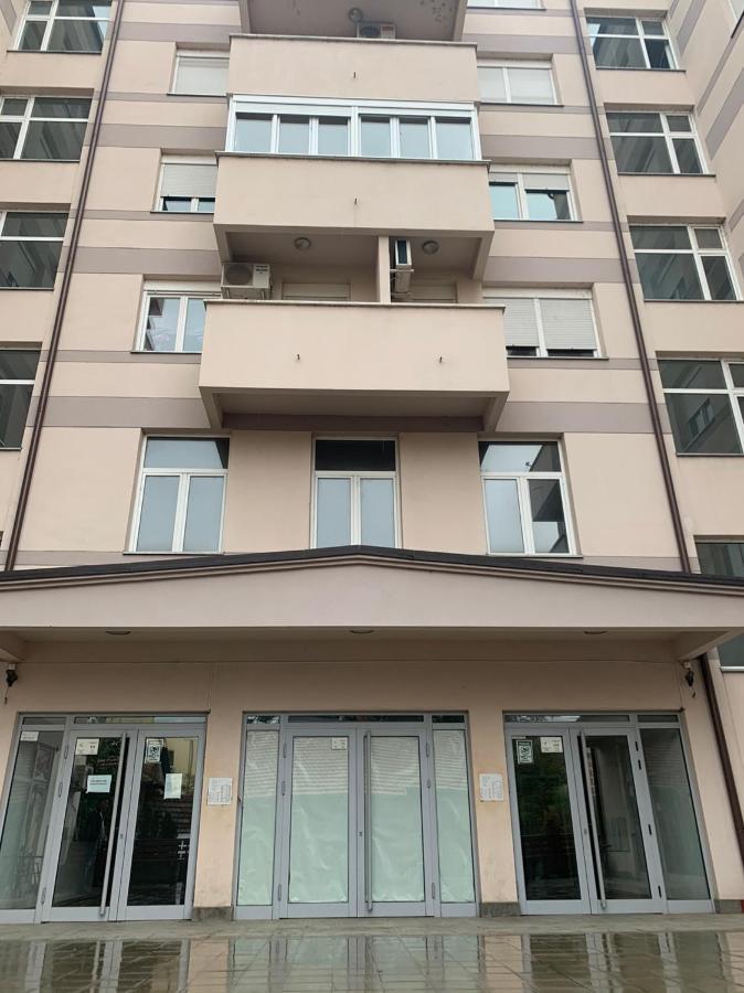 Appartamento Zara Apartman Krusevac - Centar Esterno foto